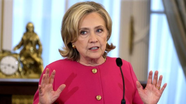 Hillary Clinton fires up voters against Trump’s White House ballroom construction: ‘Not his house”